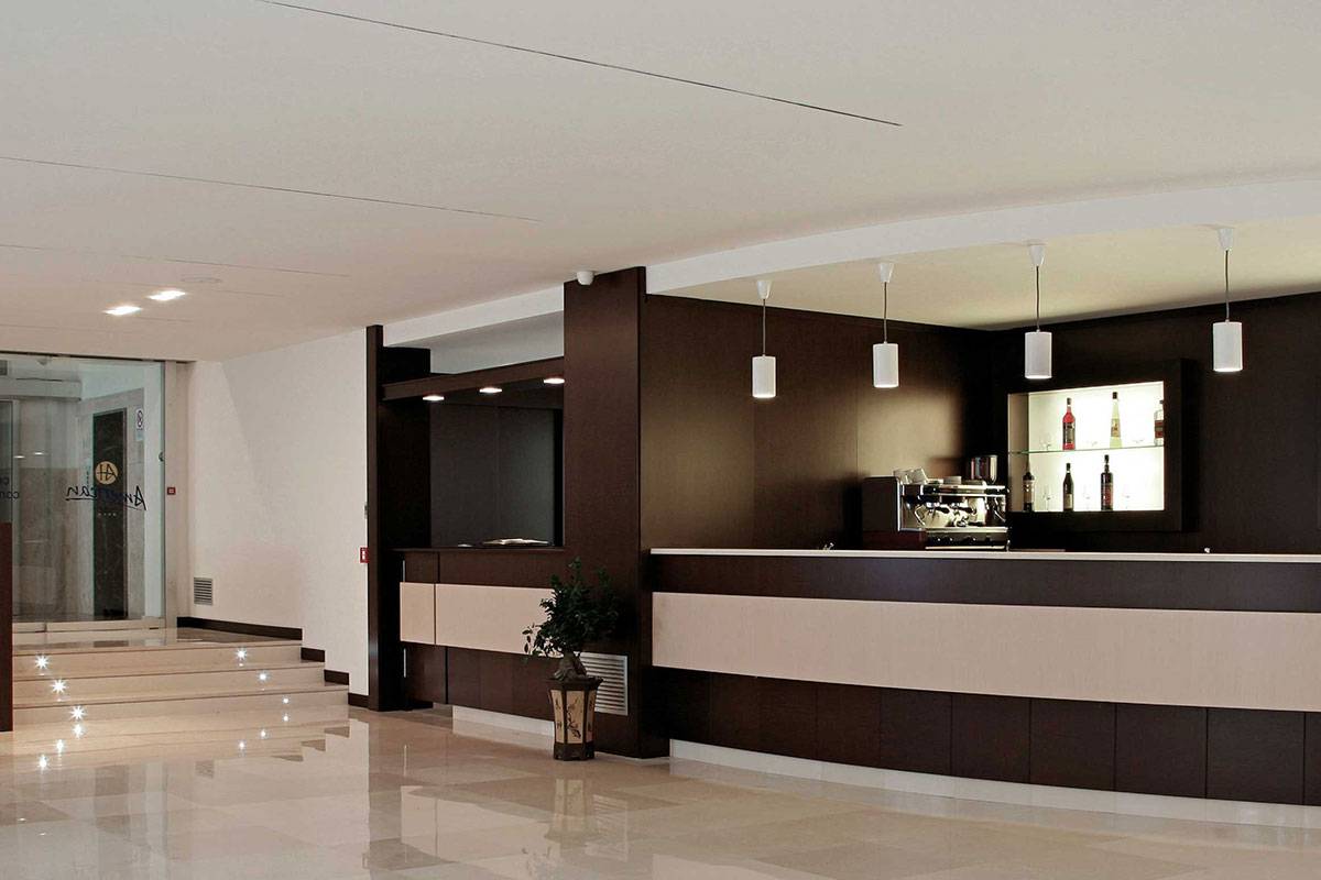 American Hotel