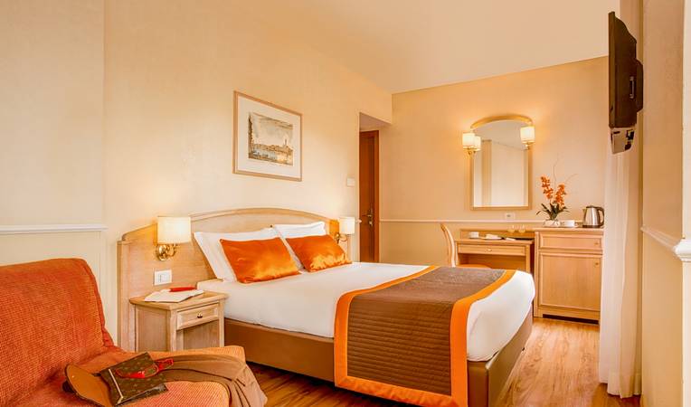 Hotel Santa Costanza