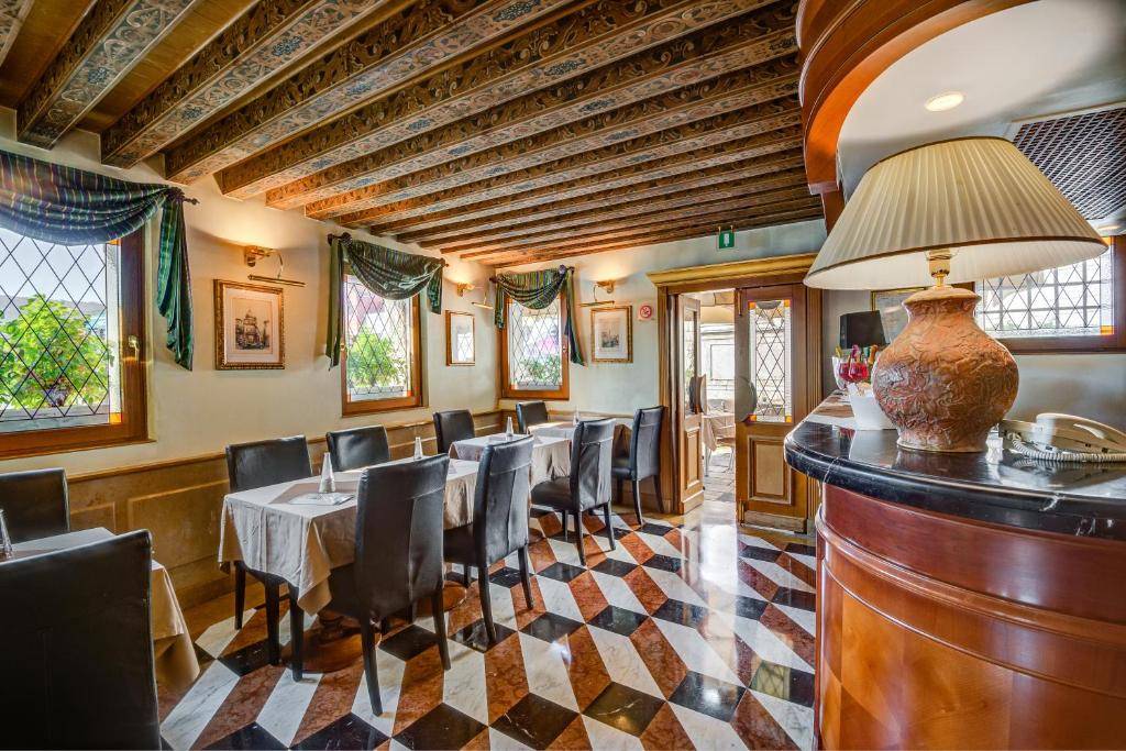 Hotel Antiche Figure
