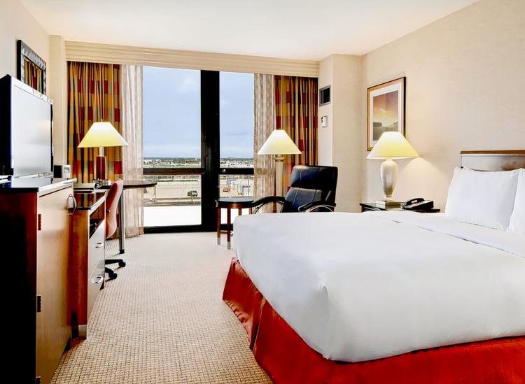 Hilton Chicago O'Hare Airport, Chicago, IL : -45% during the day ... Hotels Near Chicago O'Hare Airport With 24-Hour Check-In