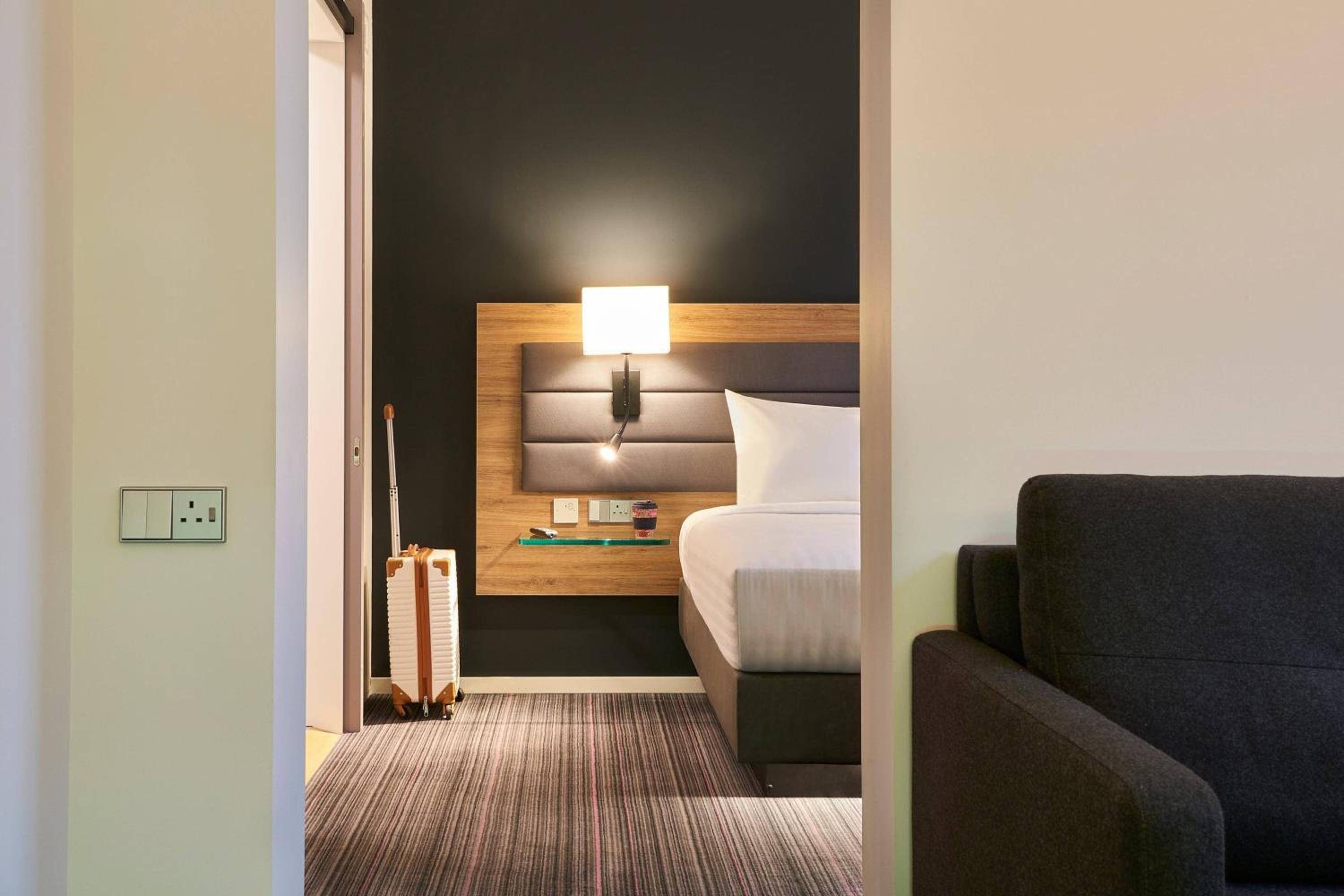 Moxy Aberdeen Airport