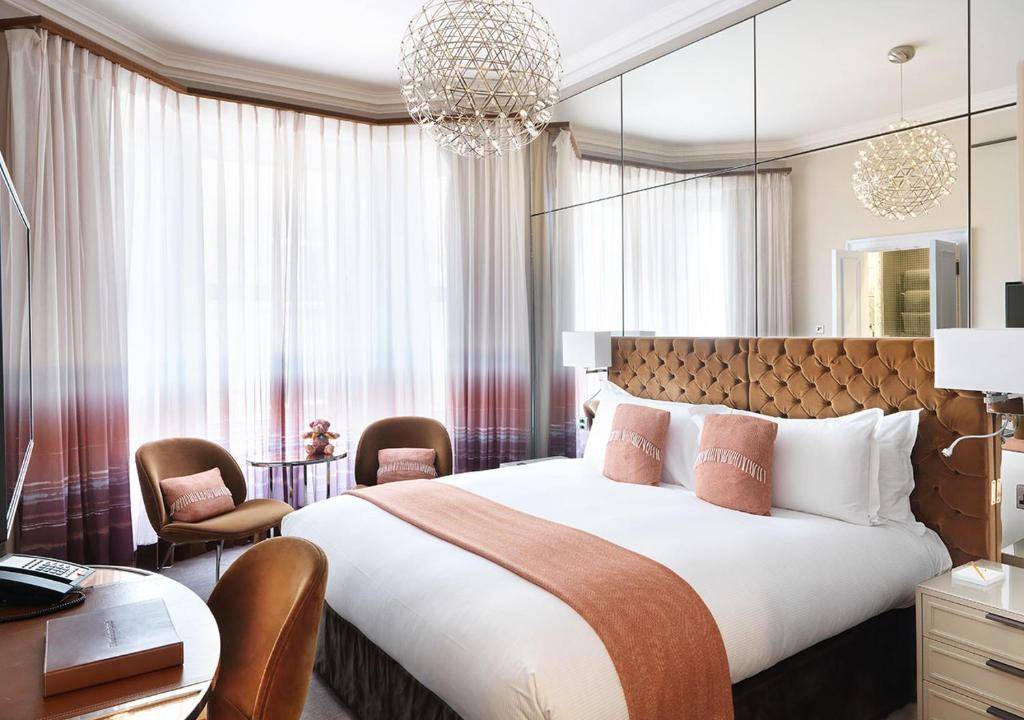 Athenaeum Hotel and Residences