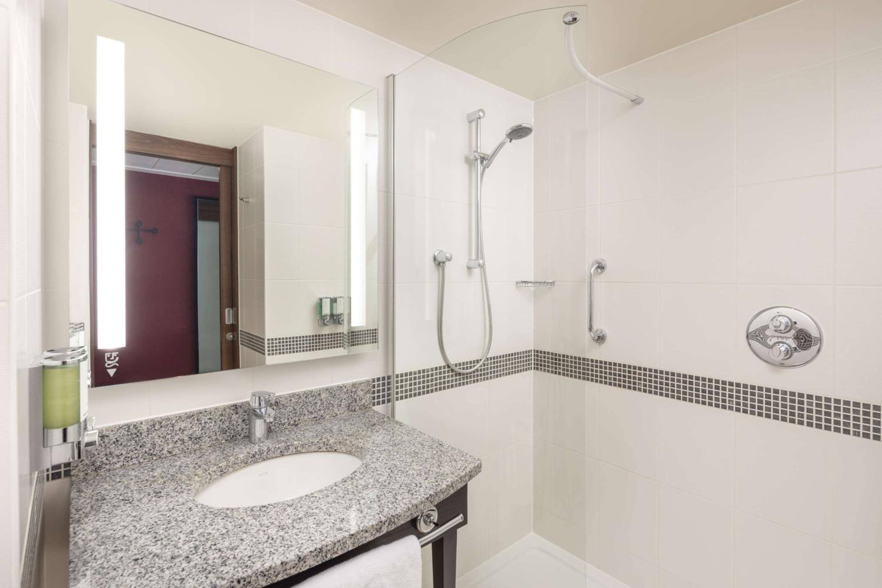 Hampton by Hilton London Gatwick Airport