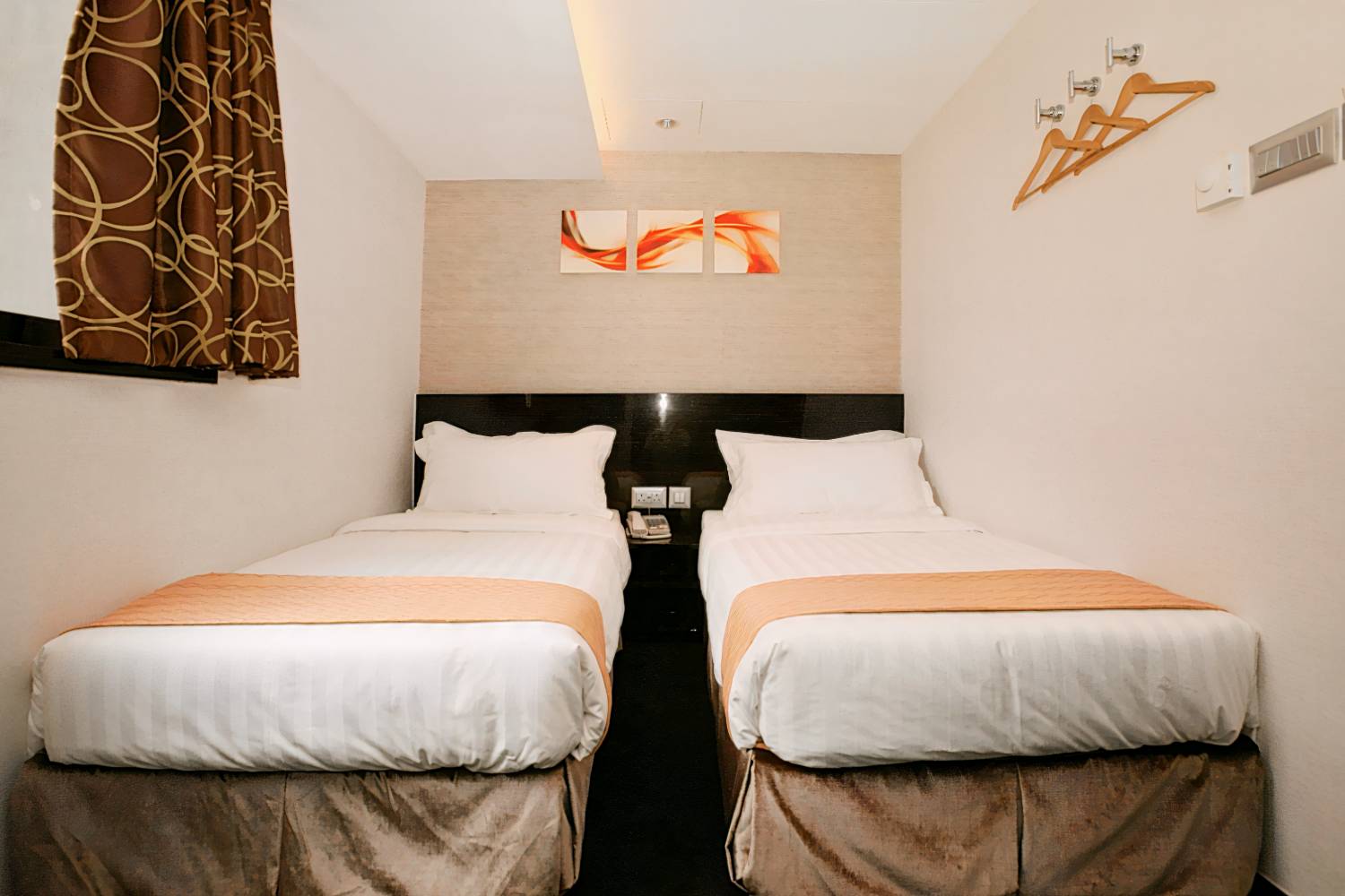 Noble Park Hotel