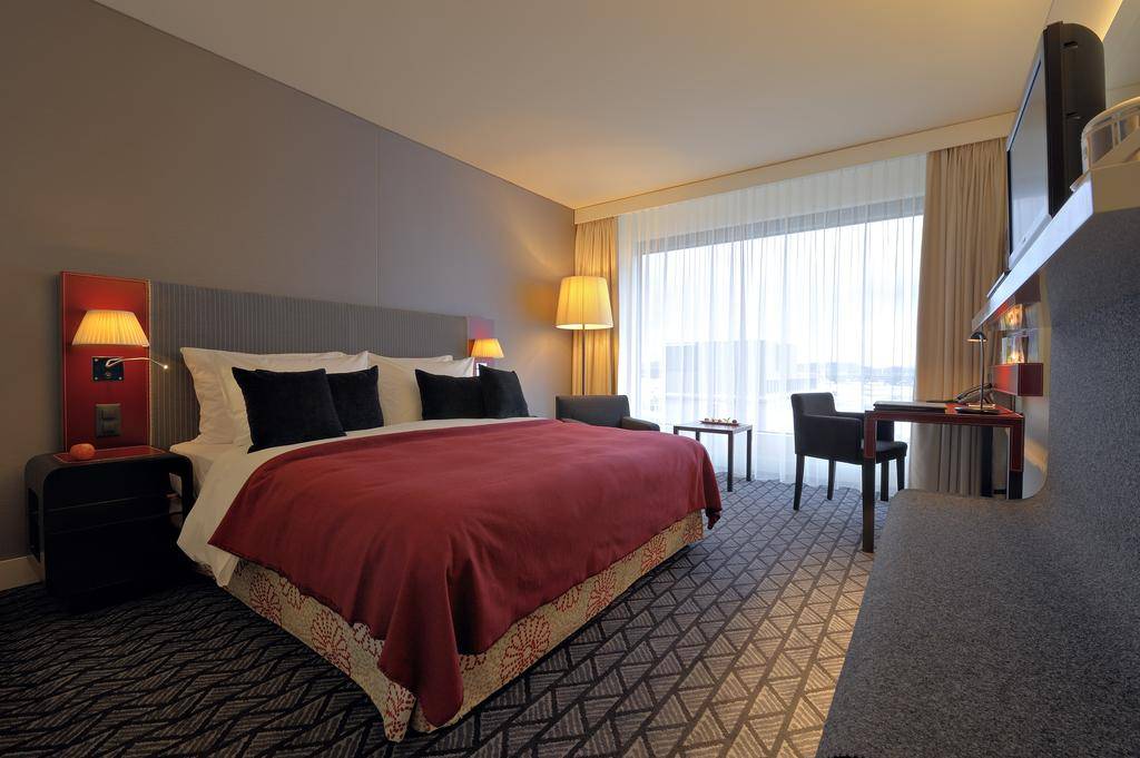 Radisson Blu Hotel Zurich Airport, Kloten hotel during the day