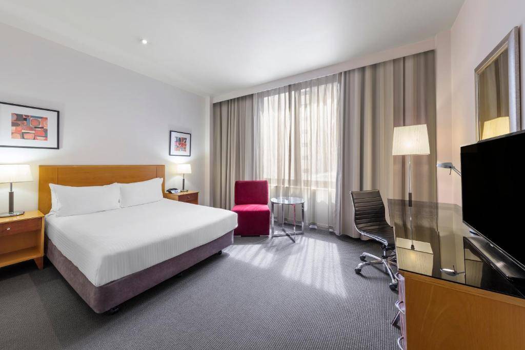 Radisson on Flagstaff Gardens