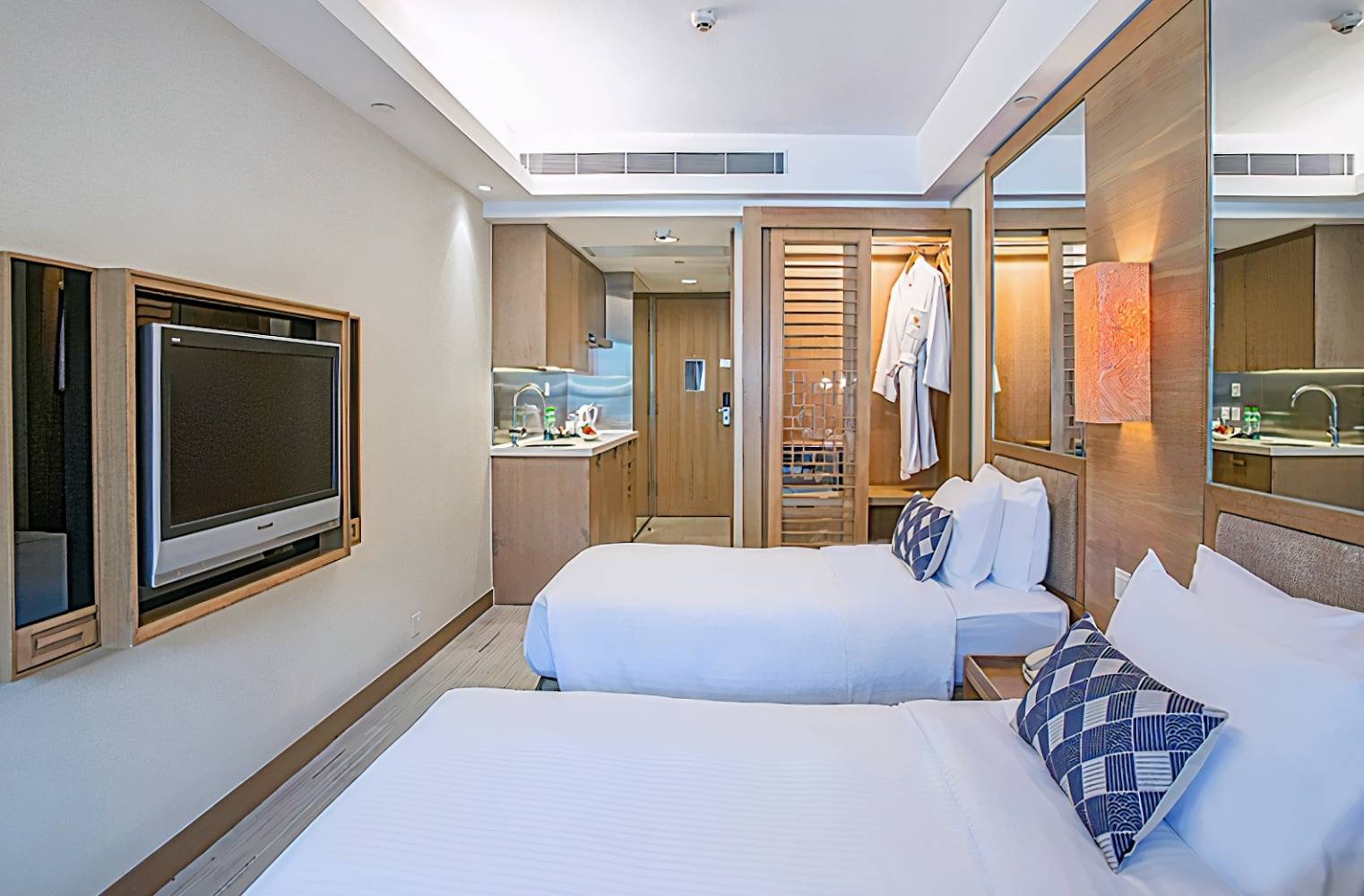 Royal View Hotel