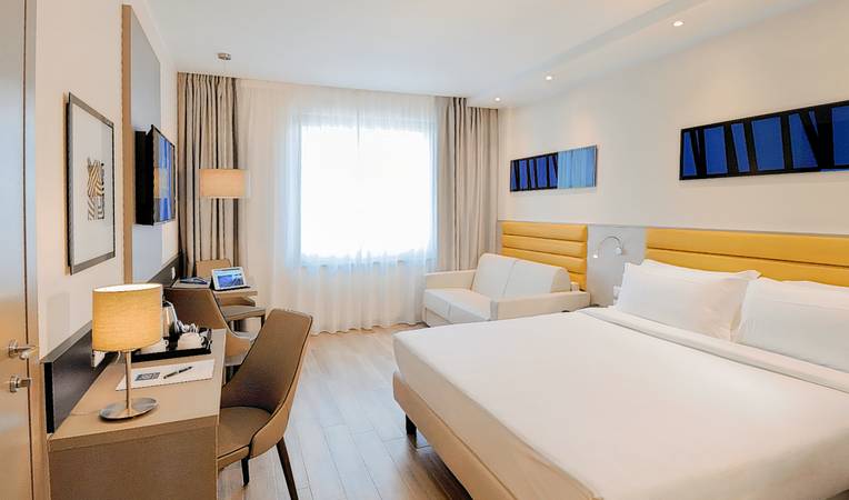 IH Hotels Milano Lorenteggio