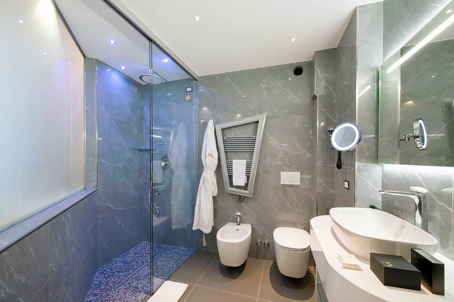 Mia Aparthotel