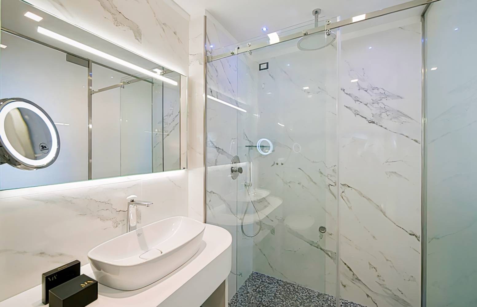 Mia Aparthotel