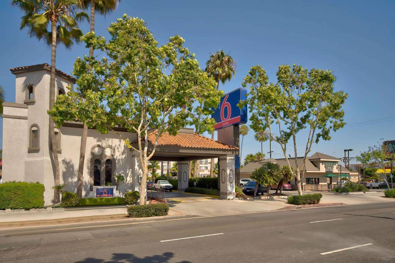 Studio 6 Suites Lawndale