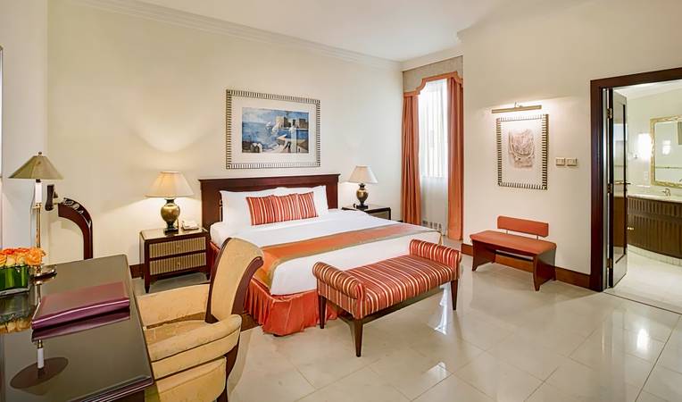Pearl City Suites