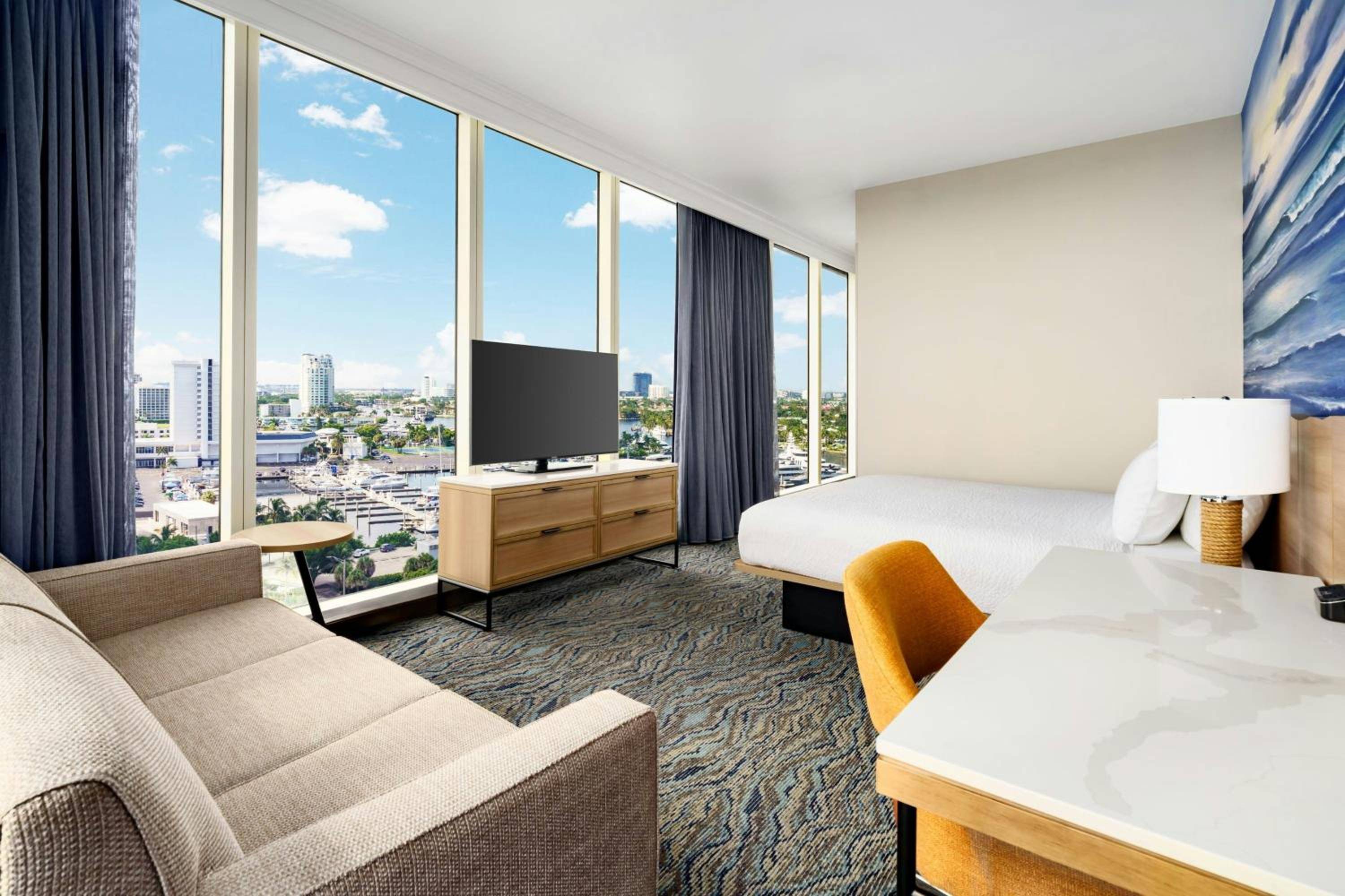 Courtyard by Marriott Fort Lauderdale Beach