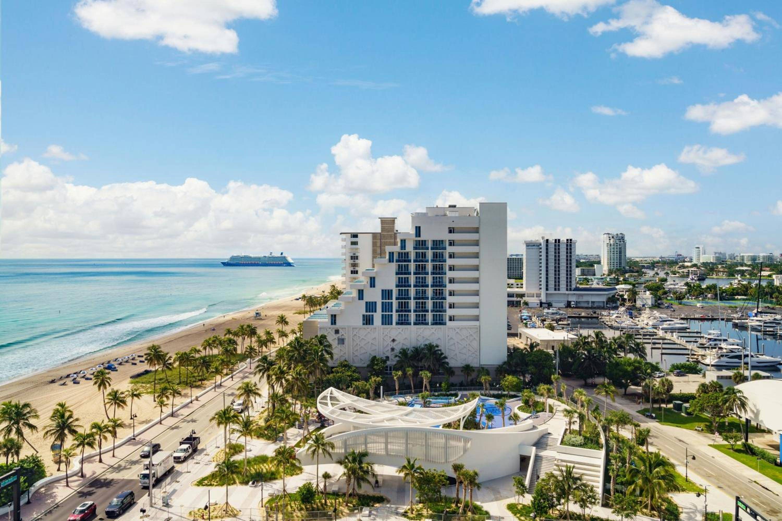 Courtyard by Marriott Fort Lauderdale Beach