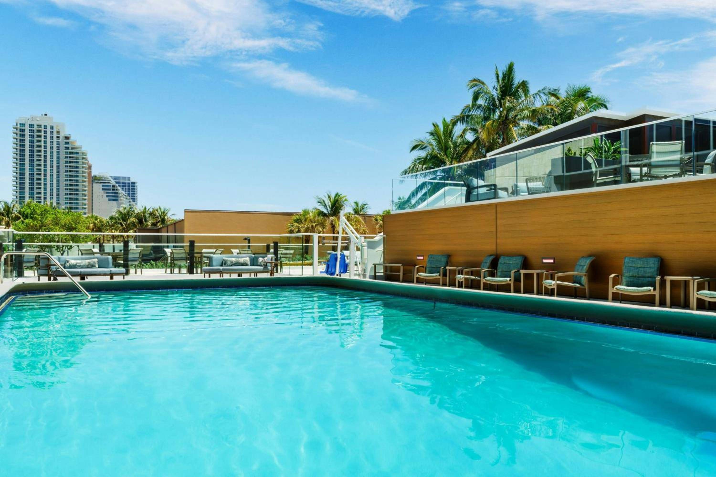 Courtyard by Marriott Fort Lauderdale Beach