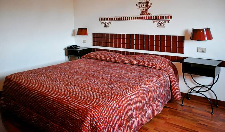 Etruscan Chocohotel
