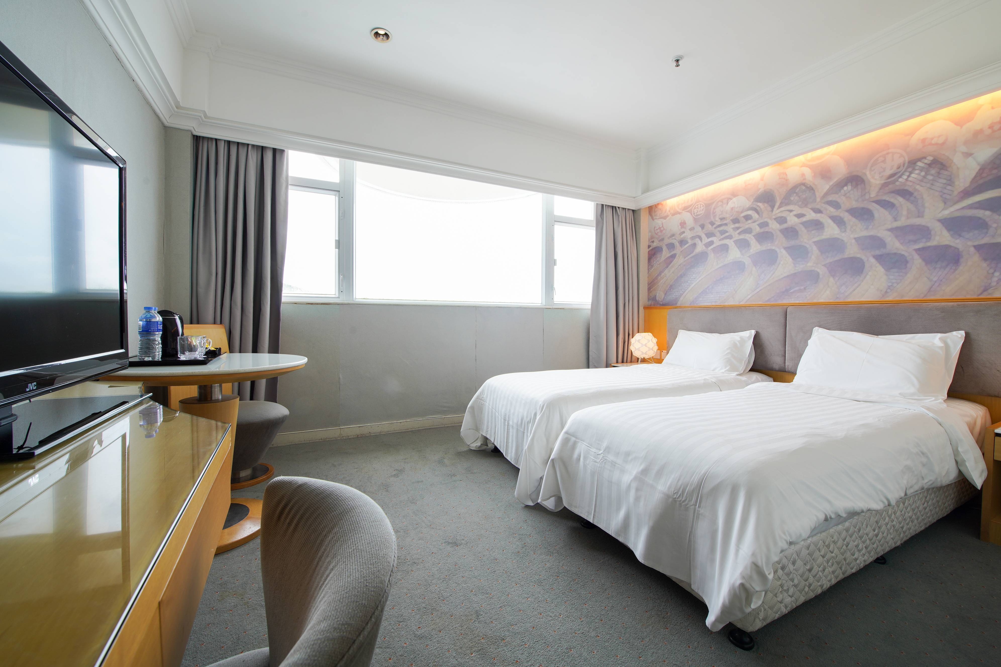 Warwick Hotel