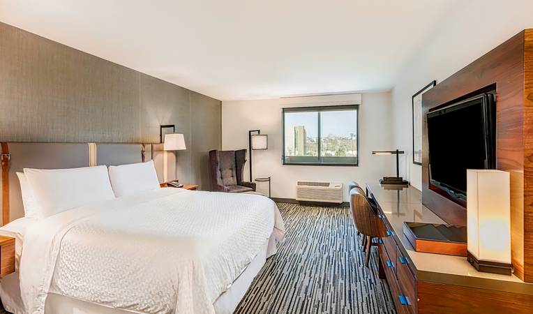 Four Points by Sheraton Los Angeles Westside