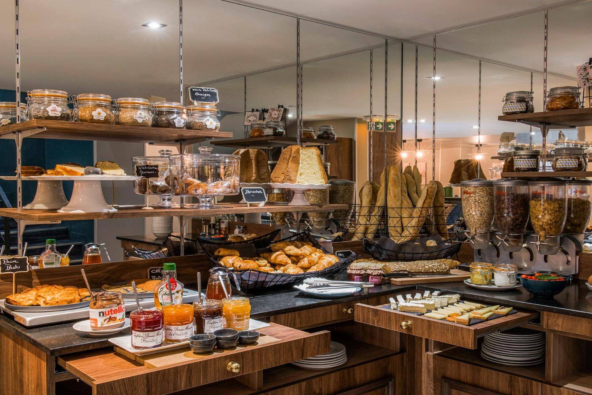 Hôtel Mercure Paris Suresnes Longchamp